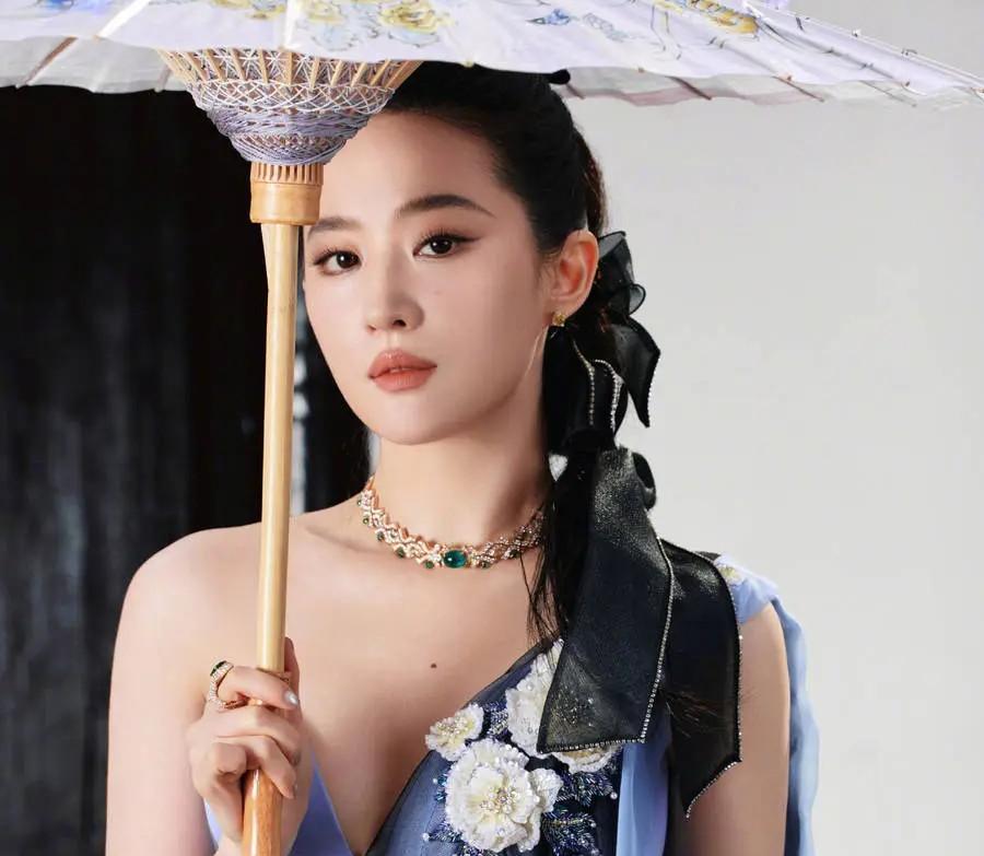 周星驰:在香港娱乐圈中活出尊严的传奇