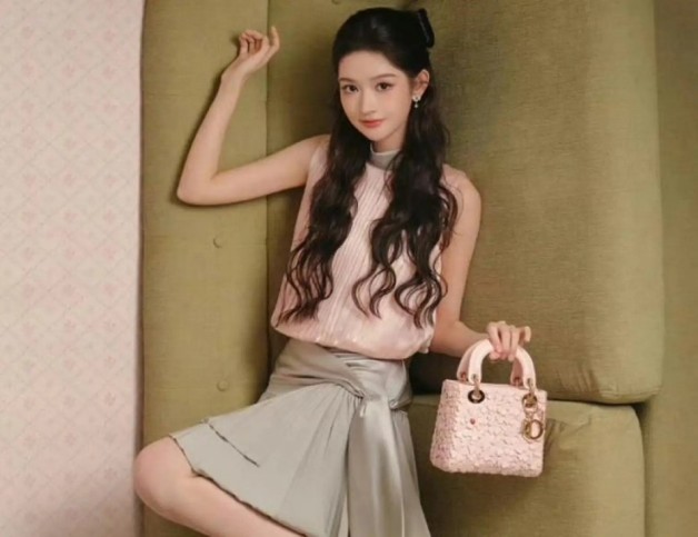 吴昕谈在快本时人气低，念到我名字时欢呼声远不及其他人