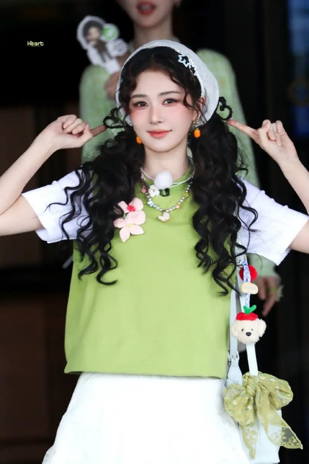《给阿嬷的情书》深陷连环争议！导演遭旧团队背刺，爆红爆款难逃内娱利益博弈
