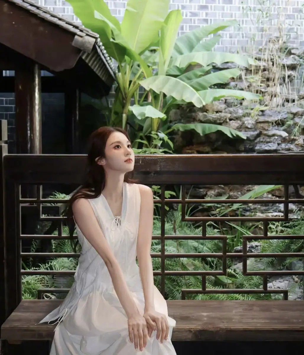 房主任女儿说房主任“她想从我身上找那些愧疚感”，“房主任母女关系”登上热搜